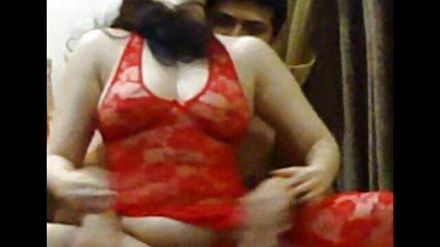 Sexy hombres gordos cojiendo hermanastra rubia quería que su hermano le enseñara a follar